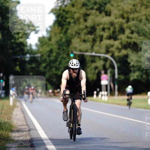07.09.2025 - 19. Norderstedt Triathlon Michael Burmester http://msf.ph/oto/8836390 07.09.2025 14:04:42 Radfahren 395 meine-sportfotos.de