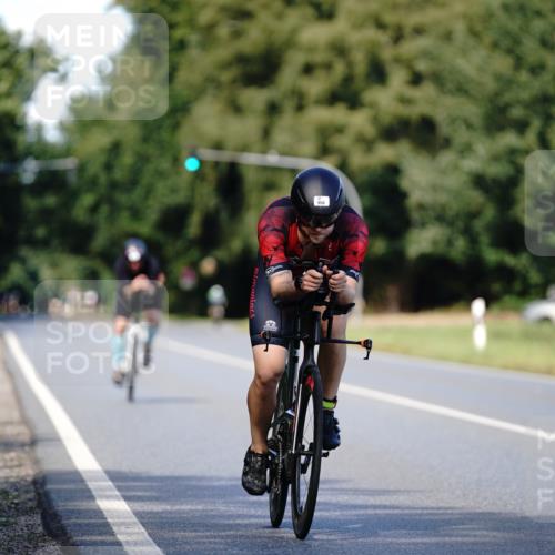 07.09.2025 - 19. Norderstedt Triathlon Michael Burmester http://msf.ph/oto/8836393 07.09.2025 14:04:49 Radfahren 958 meine-sportfotos.de