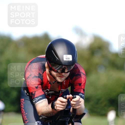07.09.2025 - 19. Norderstedt Triathlon Michael Burmester http://msf.ph/oto/8836399 07.09.2025 14:04:51 Radfahren 958, 972 meine-sportfotos.de