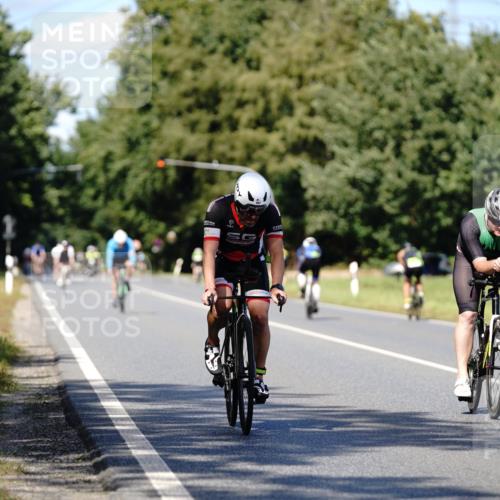 07.09.2025 - 19. Norderstedt Triathlon Michael Burmester http://msf.ph/oto/8836427 07.09.2025 14:05:30 Radfahren 982, 1034 meine-sportfotos.de