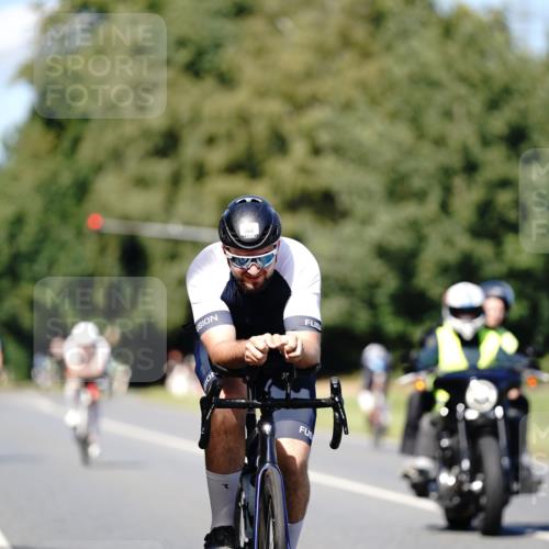 07.09.2025 - 19. Norderstedt Triathlon Michael Burmester http://msf.ph/oto/8836450 07.09.2025 14:05:42 Radfahren 364, 420, 422 meine-sportfotos.de