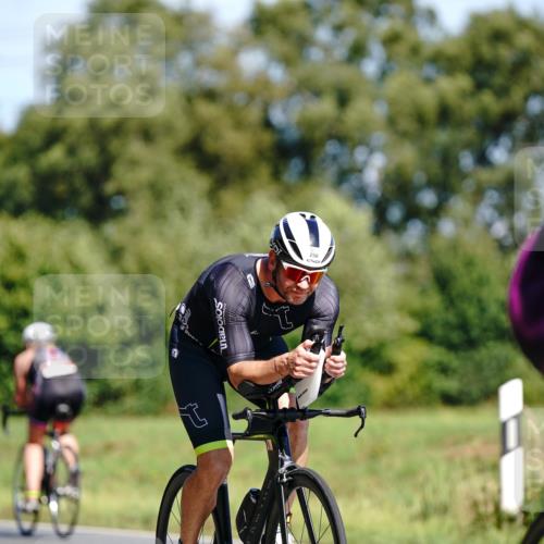 07.09.2025 - 19. Norderstedt Triathlon Michael Burmester http://msf.ph/oto/8836458 07.09.2025 12:44:31 Radfahren 250, 307, 742 meine-sportfotos.de