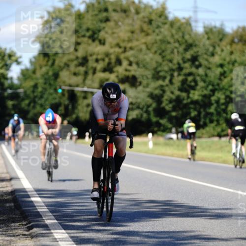 07.09.2025 - 19. Norderstedt Triathlon Michael Burmester http://msf.ph/oto/8836475 07.09.2025 14:05:55 Radfahren 1001, 1022, 1401 meine-sportfotos.de