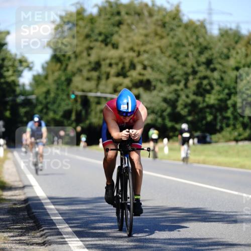 07.09.2025 - 19. Norderstedt Triathlon Michael Burmester http://msf.ph/oto/8836481 07.09.2025 14:05:57 Radfahren 1001, 1022, 1401 meine-sportfotos.de