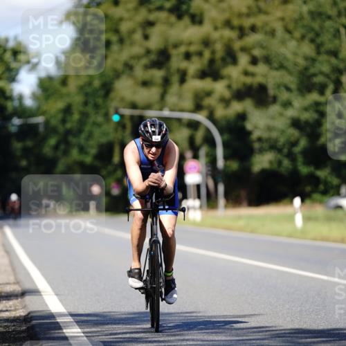 07.09.2025 - 19. Norderstedt Triathlon Michael Burmester http://msf.ph/oto/8836496 07.09.2025 14:06:04 Radfahren 382, 1042 meine-sportfotos.de