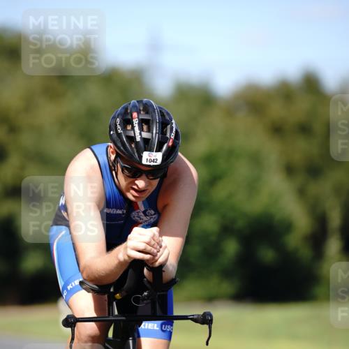 07.09.2025 - 19. Norderstedt Triathlon Michael Burmester http://msf.ph/oto/8836498 07.09.2025 14:06:06 Radfahren 1042 meine-sportfotos.de