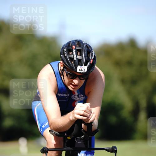 07.09.2025 - 19. Norderstedt Triathlon Michael Burmester http://msf.ph/oto/8836500 07.09.2025 14:06:06 Radfahren 1042 meine-sportfotos.de