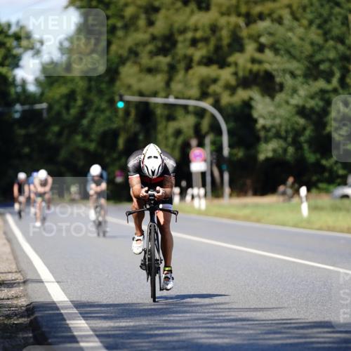 07.09.2025 - 19. Norderstedt Triathlon Michael Burmester http://msf.ph/oto/8836502 07.09.2025 14:06:17 Radfahren 981 meine-sportfotos.de