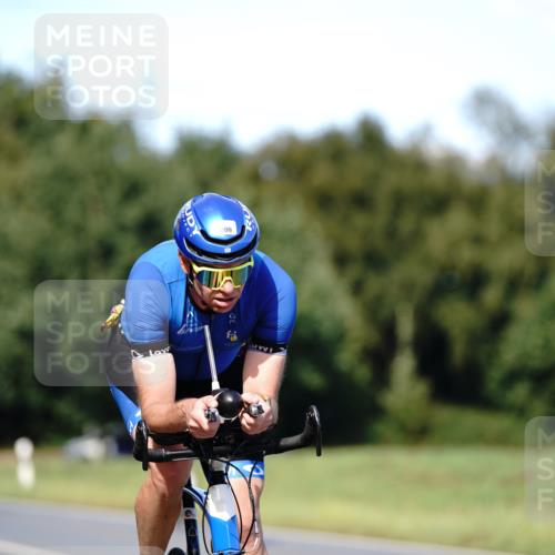 07.09.2025 - 19. Norderstedt Triathlon Michael Burmester http://msf.ph/oto/8836528 07.09.2025 14:06:26 Radfahren 398, 411, 993, 1009 meine-sportfotos.de