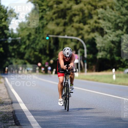 07.09.2025 - 19. Norderstedt Triathlon Michael Burmester http://msf.ph/oto/8836560 07.09.2025 14:06:51 Radfahren 984 meine-sportfotos.de