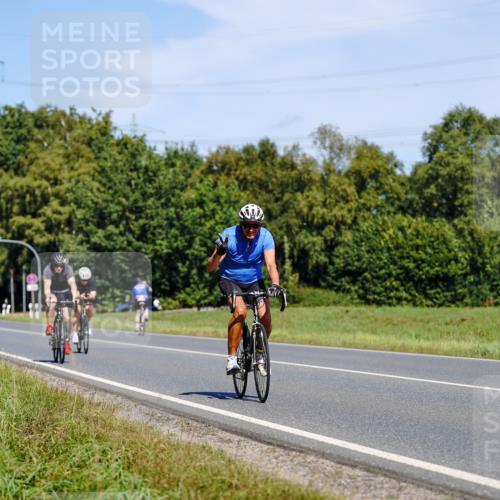 07.09.2025 - 19. Norderstedt Triathlon Michael Burmester http://msf.ph/oto/8836587 07.09.2025 12:47:59 Radfahren 304, 744 meine-sportfotos.de