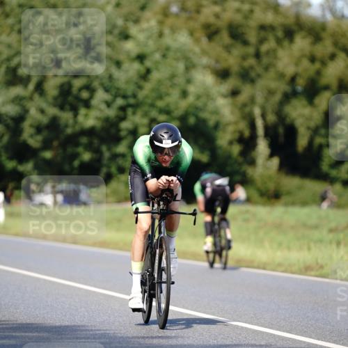 07.09.2025 - 19. Norderstedt Triathlon Michael Burmester http://msf.ph/oto/8836612 07.09.2025 14:07:48 Radfahren 994, 1014, 1027 meine-sportfotos.de
