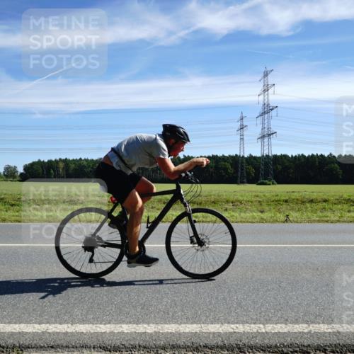 07.09.2025 - 19. Norderstedt Triathlon Michael Burmester http://msf.ph/oto/8836613 07.09.2025 12:01:29 Radfahren 190, 801 meine-sportfotos.de
