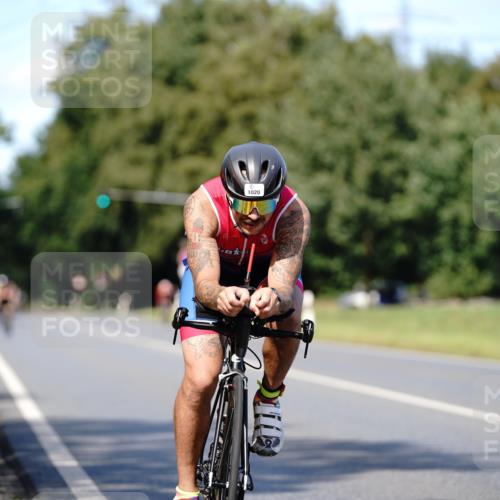 07.09.2025 - 19. Norderstedt Triathlon Michael Burmester http://msf.ph/oto/8836650 07.09.2025 14:08:10 Radfahren 964, 969, 1020 meine-sportfotos.de