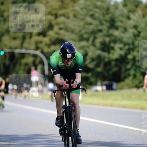 07.09.2025 - 19. Norderstedt Triathlon Michael Burmester http://msf.ph/oto/8836682 07.09.2025 14:08:30 Radfahren 1006, 1013 meine-sportfotos.de