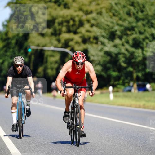 07.09.2025 - 19. Norderstedt Triathlon Michael Burmester http://msf.ph/oto/8836688 07.09.2025 12:48:53 Radfahren 142, 1216 meine-sportfotos.de