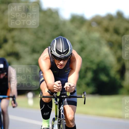 07.09.2025 - 19. Norderstedt Triathlon Michael Burmester http://msf.ph/oto/8836695 07.09.2025 14:08:35 Radfahren 1002, 1031, 1457 meine-sportfotos.de