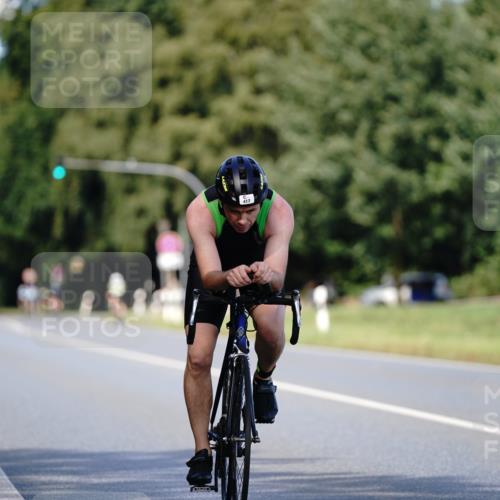 07.09.2025 - 19. Norderstedt Triathlon Michael Burmester http://msf.ph/oto/8836706 07.09.2025 14:08:38 Radfahren 417, 1002, 1457 meine-sportfotos.de