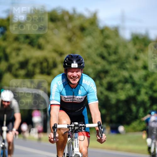 07.09.2025 - 19. Norderstedt Triathlon Michael Burmester http://msf.ph/oto/8836716 07.09.2025 12:49:05 Radfahren 249, 288 meine-sportfotos.de
