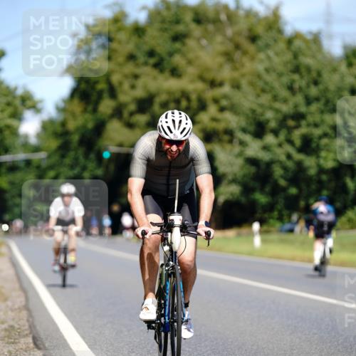 07.09.2025 - 19. Norderstedt Triathlon Michael Burmester http://msf.ph/oto/8836723 07.09.2025 12:49:06 Radfahren 249, 288 meine-sportfotos.de