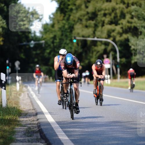 07.09.2025 - 19. Norderstedt Triathlon Michael Burmester http://msf.ph/oto/8836729 07.09.2025 14:09:03 Radfahren 959, 961, 1010 meine-sportfotos.de