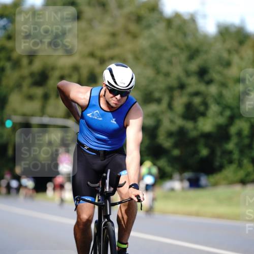 07.09.2025 - 19. Norderstedt Triathlon Michael Burmester http://msf.ph/oto/8836743 07.09.2025 14:09:06 Radfahren 959, 961, 1010 meine-sportfotos.de