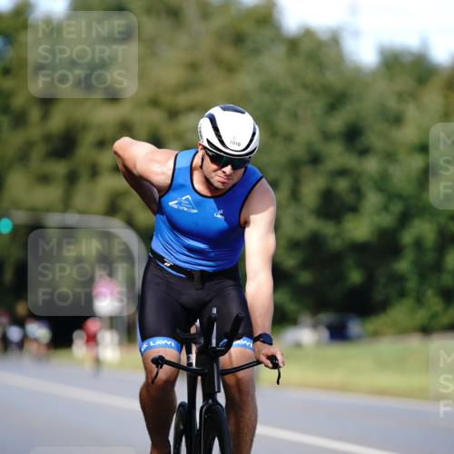 07.09.2025 - 19. Norderstedt Triathlon Michael Burmester http://msf.ph/oto/8836746 07.09.2025 14:09:06 Radfahren 959, 961, 1010 meine-sportfotos.de