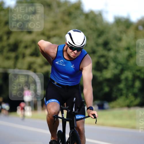 07.09.2025 - 19. Norderstedt Triathlon Michael Burmester http://msf.ph/oto/8836749 07.09.2025 14:09:06 Radfahren 959, 961, 1010 meine-sportfotos.de