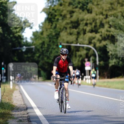 07.09.2025 - 19. Norderstedt Triathlon Michael Burmester http://msf.ph/oto/8836752 07.09.2025 14:09:09 Radfahren 374, 961, 1010 meine-sportfotos.de