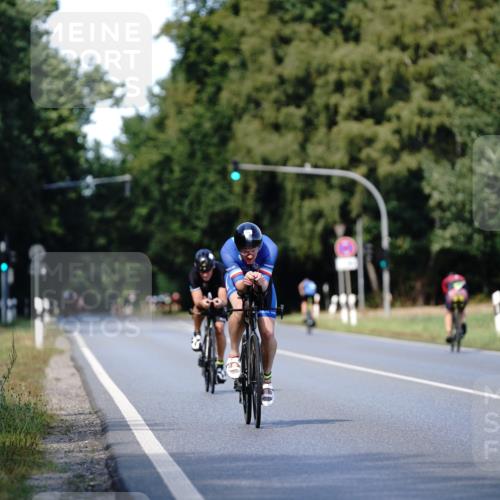 07.09.2025 - 19. Norderstedt Triathlon Michael Burmester http://msf.ph/oto/8836757 07.09.2025 14:09:22 Radfahren 989, 1038 meine-sportfotos.de