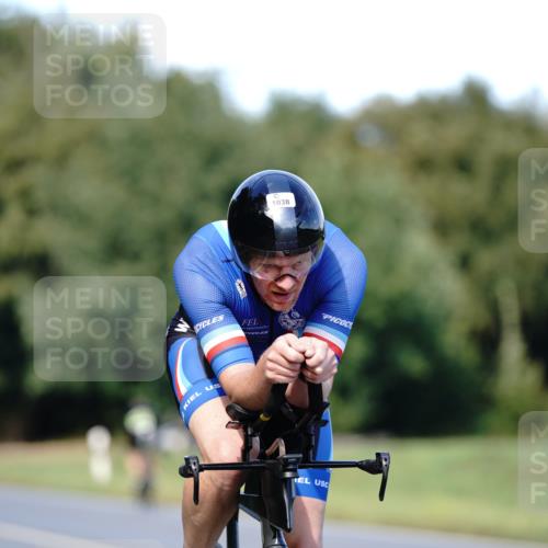 07.09.2025 - 19. Norderstedt Triathlon Michael Burmester http://msf.ph/oto/8836765 07.09.2025 14:09:24 Radfahren 989, 1038 meine-sportfotos.de