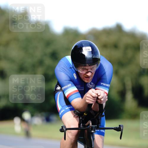 07.09.2025 - 19. Norderstedt Triathlon Michael Burmester http://msf.ph/oto/8836768 07.09.2025 14:09:24 Radfahren 989, 1038 meine-sportfotos.de