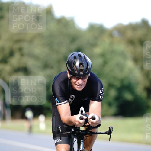 07.09.2025 - 19. Norderstedt Triathlon Michael Burmester http://msf.ph/oto/8836770 07.09.2025 14:09:25 Radfahren 989, 1038 meine-sportfotos.de