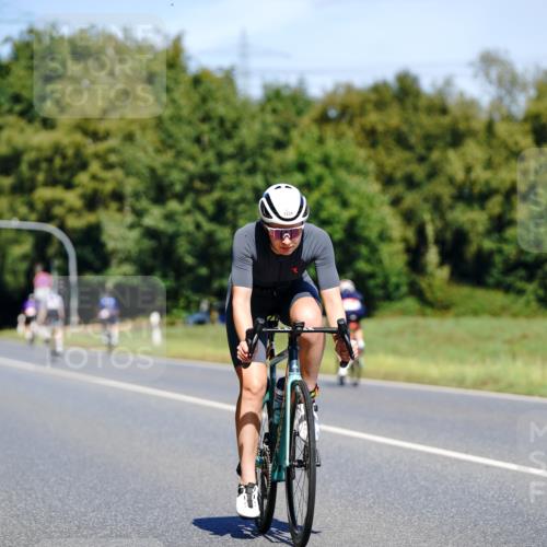 07.09.2025 - 19. Norderstedt Triathlon Michael Burmester http://msf.ph/oto/8836790 07.09.2025 12:49:49 Radfahren 311, 1234, 1477 meine-sportfotos.de