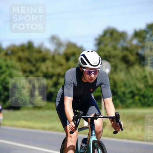 07.09.2025 - 19. Norderstedt Triathlon Michael Burmester http://msf.ph/oto/8836793 07.09.2025 12:49:49 Radfahren 311, 1234, 1477 meine-sportfotos.de