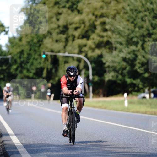 07.09.2025 - 19. Norderstedt Triathlon Michael Burmester http://msf.ph/oto/8836799 07.09.2025 14:10:09 Radfahren 872, 968 meine-sportfotos.de