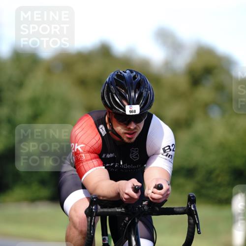 07.09.2025 - 19. Norderstedt Triathlon Michael Burmester http://msf.ph/oto/8836813 07.09.2025 14:10:11 Radfahren 968 meine-sportfotos.de