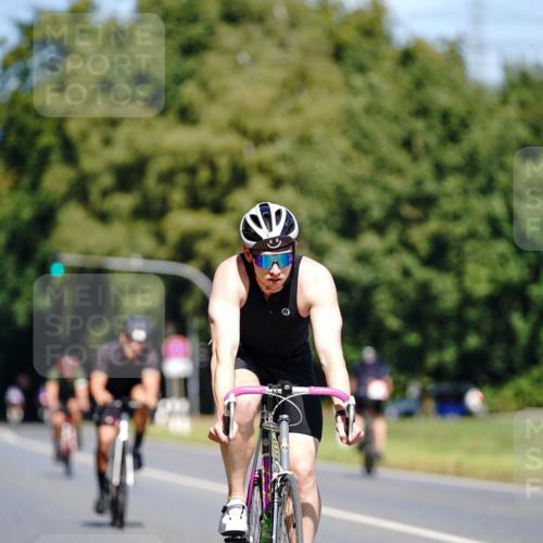 07.09.2025 - 19. Norderstedt Triathlon Michael Burmester http://msf.ph/oto/8836818 07.09.2025 12:50:01 Radfahren 712, 1373 meine-sportfotos.de