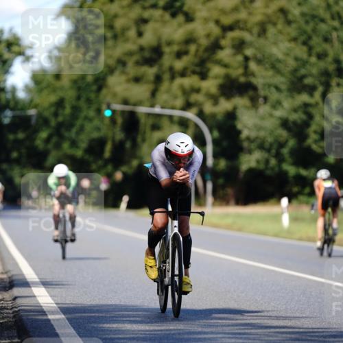 07.09.2025 - 19. Norderstedt Triathlon Michael Burmester http://msf.ph/oto/8836839 07.09.2025 14:10:24 Radfahren 388, 1016 meine-sportfotos.de