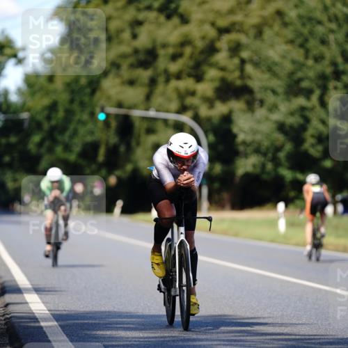 07.09.2025 - 19. Norderstedt Triathlon Michael Burmester http://msf.ph/oto/8836842 07.09.2025 14:10:24 Radfahren 388, 1016 meine-sportfotos.de