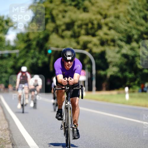 07.09.2025 - 19. Norderstedt Triathlon Michael Burmester http://msf.ph/oto/8836857 07.09.2025 12:50:14 Radfahren 220, 1283 meine-sportfotos.de