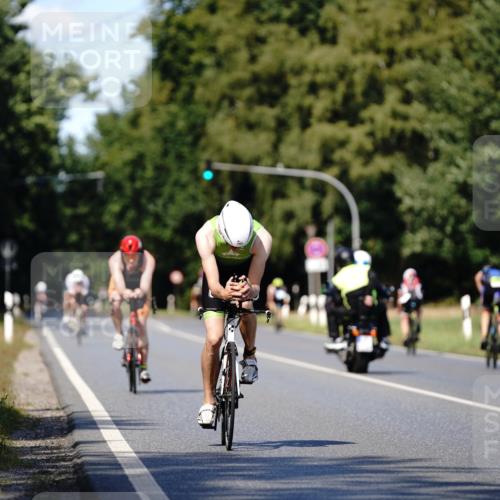 07.09.2025 - 19. Norderstedt Triathlon Michael Burmester http://msf.ph/oto/8836862 07.09.2025 14:10:37 Radfahren 999, 1003 meine-sportfotos.de