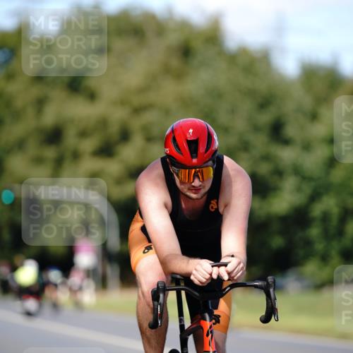 07.09.2025 - 19. Norderstedt Triathlon Michael Burmester http://msf.ph/oto/8836877 07.09.2025 14:10:40 Radfahren 999, 1003, 1421 meine-sportfotos.de