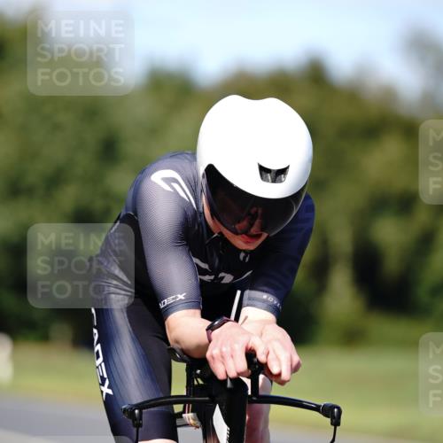 07.09.2025 - 19. Norderstedt Triathlon Michael Burmester http://msf.ph/oto/8836904 07.09.2025 14:10:49 Radfahren 1468 meine-sportfotos.de