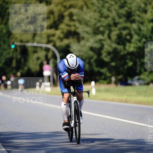 07.09.2025 - 19. Norderstedt Triathlon Michael Burmester http://msf.ph/oto/8836909 07.09.2025 14:10:57 Radfahren 1041 meine-sportfotos.de
