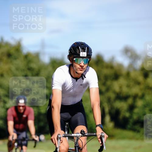 07.09.2025 - 19. Norderstedt Triathlon Michael Burmester http://msf.ph/oto/8836912 07.09.2025 12:50:39 Radfahren 347, 759, 814, 1262 meine-sportfotos.de