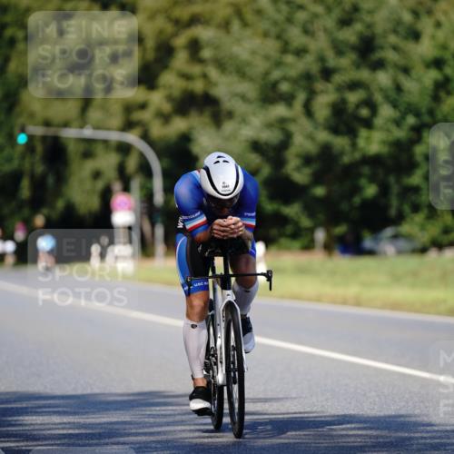07.09.2025 - 19. Norderstedt Triathlon Michael Burmester http://msf.ph/oto/8836913 07.09.2025 14:10:57 Radfahren 1041 meine-sportfotos.de