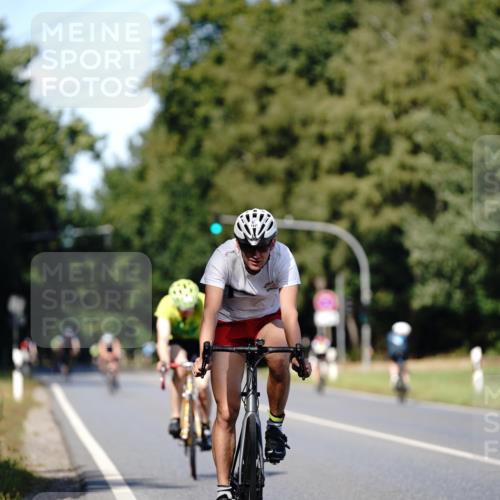 07.09.2025 - 19. Norderstedt Triathlon Michael Burmester http://msf.ph/oto/8836924 07.09.2025 14:11:12 Radfahren 1431, 1466 meine-sportfotos.de