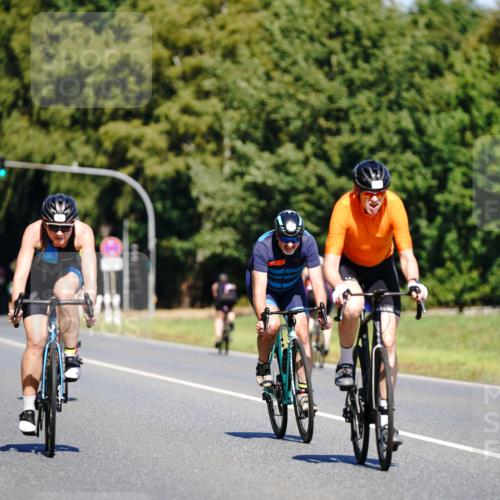 07.09.2025 - 19. Norderstedt Triathlon Michael Burmester http://msf.ph/oto/8836932 07.09.2025 12:50:45 Radfahren 274, 323, 324, 1384 meine-sportfotos.de
