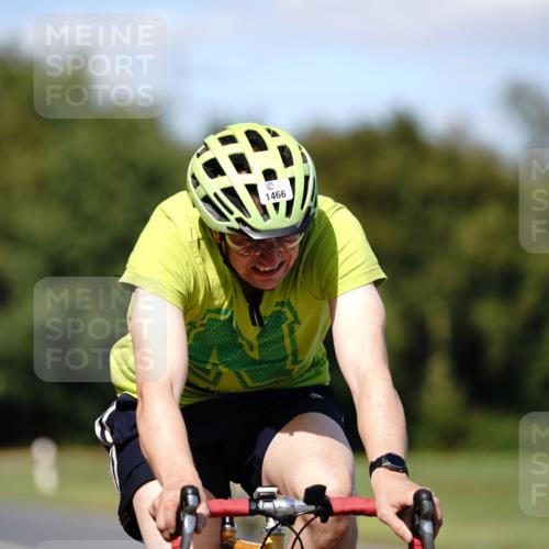 07.09.2025 - 19. Norderstedt Triathlon Michael Burmester http://msf.ph/oto/8836941 07.09.2025 14:11:15 Radfahren 1431, 1466 meine-sportfotos.de